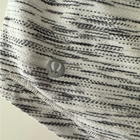 Lululemon Moment to Movement 2 in 1 Tank Top Built in Sport Bra Strappy size 6 - Picture 4 of 13